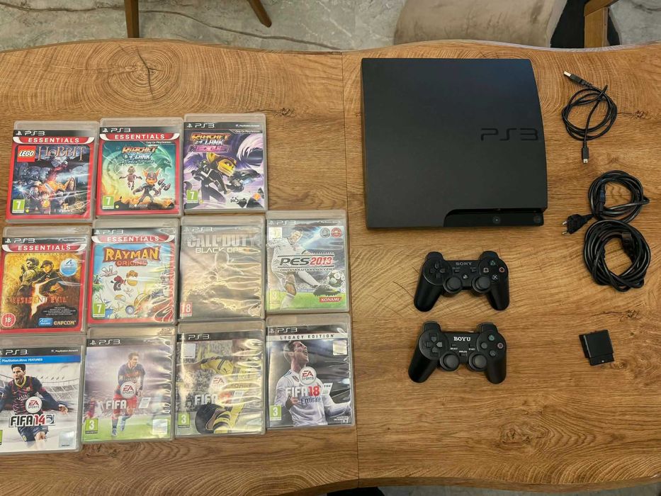 PlayStation 3 + 2 джойстика + 13 оригинални игри Перфектен комплект