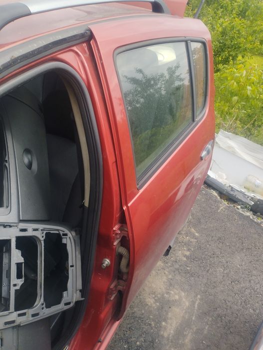 Capota haion bara ușa Dacia Sandero aripi