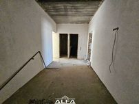 Buxoroda kvartira sotiladi 3 xonali 96m² 5-qavat.