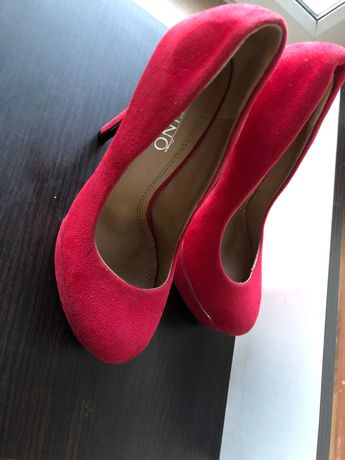 Pantofi cu toc catifea rosii negociabil