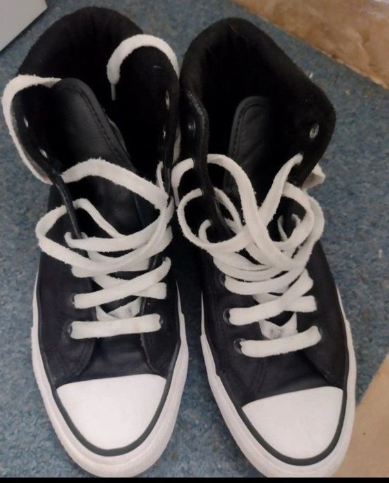 Adidasi înalți Converse nr 40