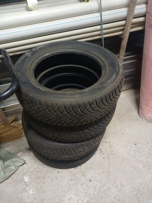 Зимни 185/65/15 сатылады