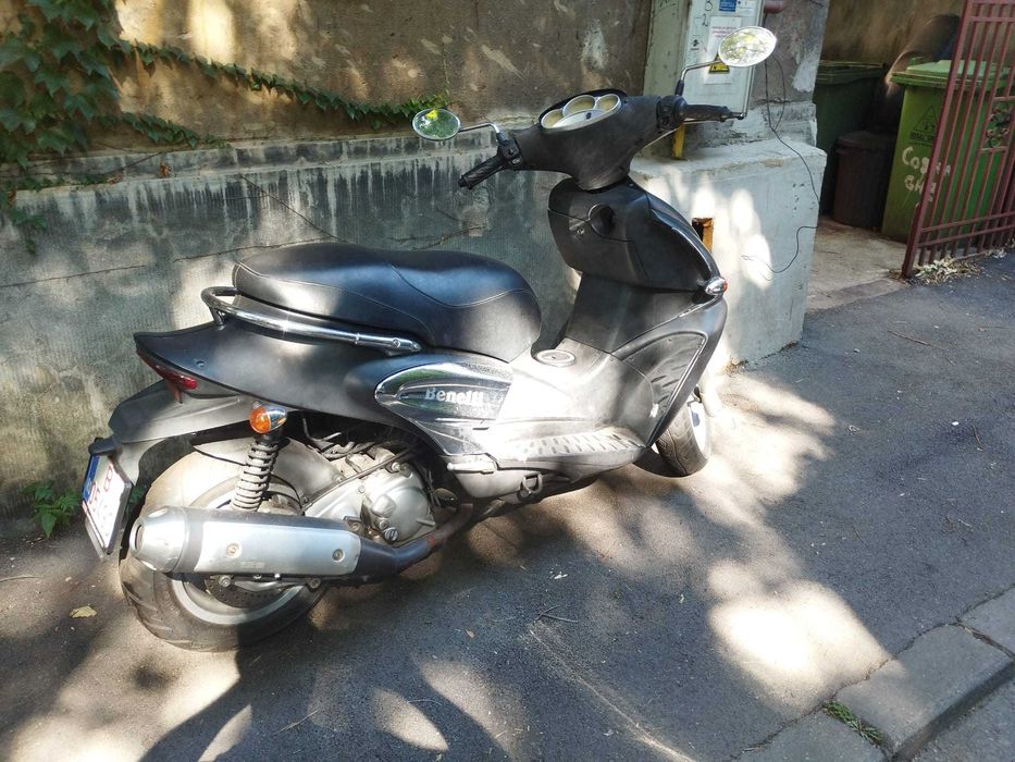 Scuter Benelli Velvet, 250cc, motor Yamaha YP 250, stare foarte buna