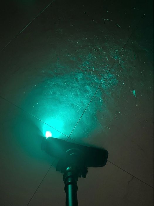 Подсветитель пыли для пылесоса