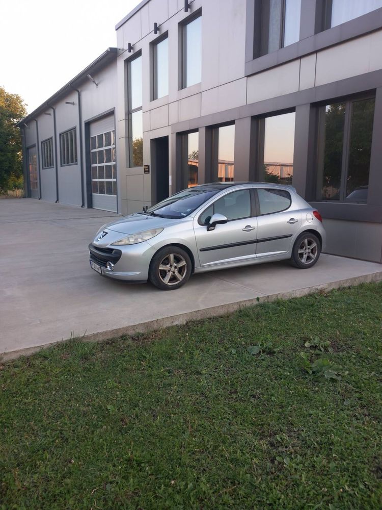 Продавам пежо 207 дизел