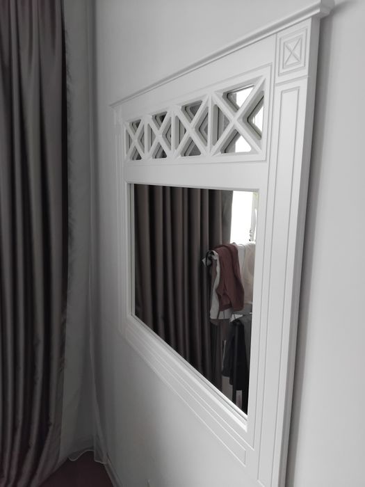 Камод с зеркалом