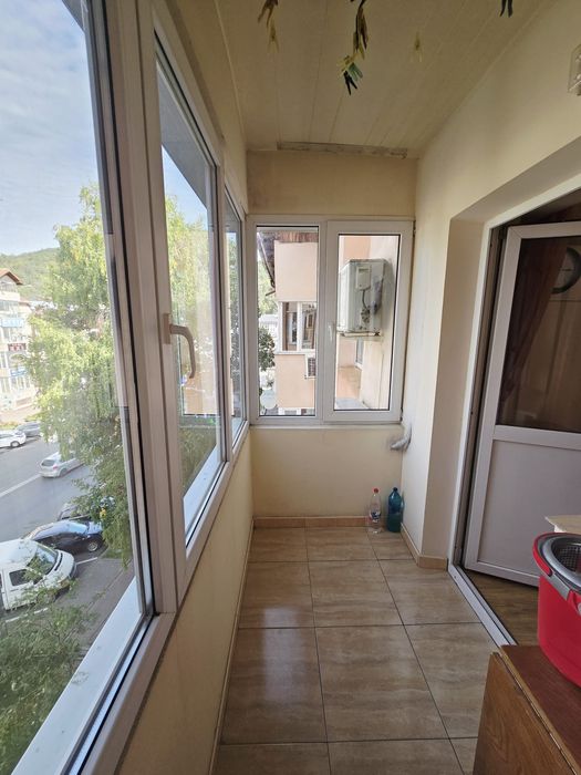 Apartament cu 3 camere + boxă și garaj de 30 mp
