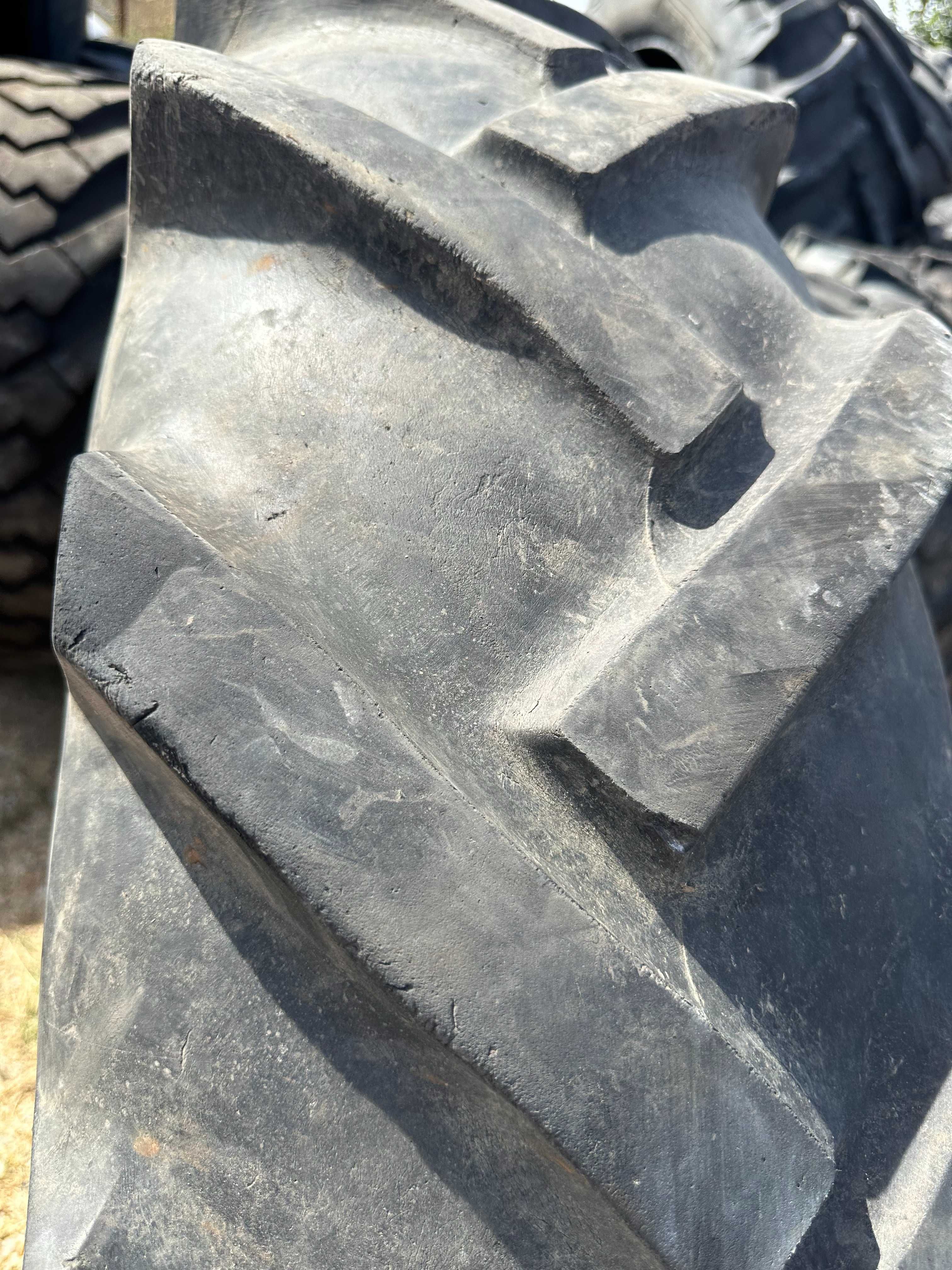 Anvelopa sh 12.4 R28