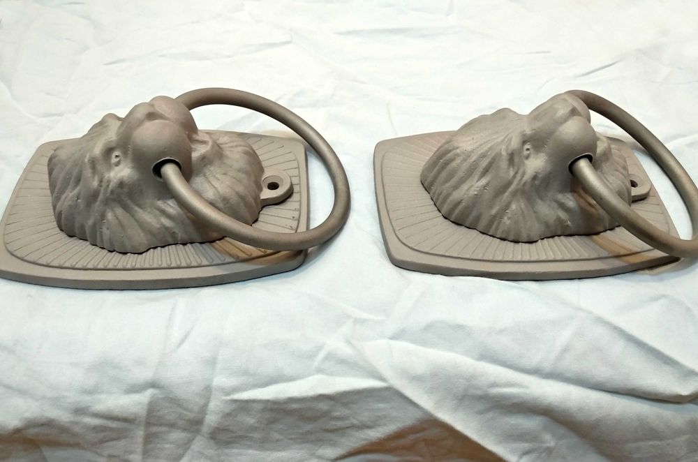 Декоративные ручки для дверей, мебели.