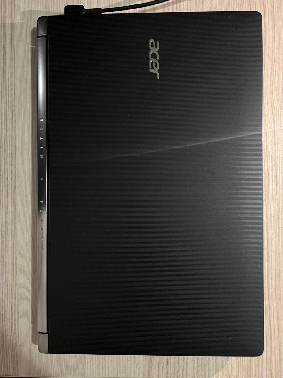 Laptop Acer Aspire V Nitro-Black Edition