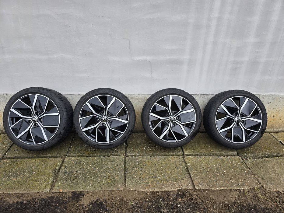 Оригинални лети джанти 18" за Голф 8 с гуми Бриджстоун 225 40 18