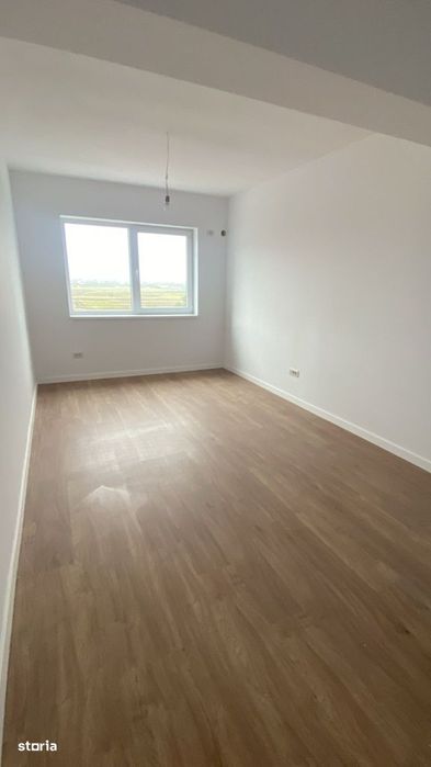 Garsoniera decomandata, metrou Aparatorii Patriei