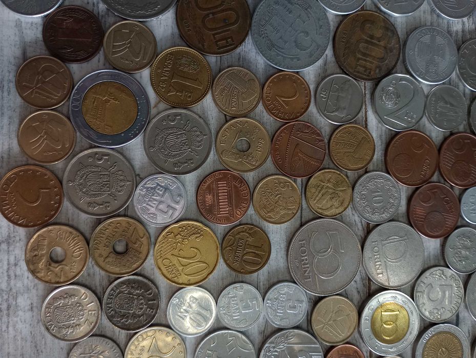 colectie de monezi din toata lumea