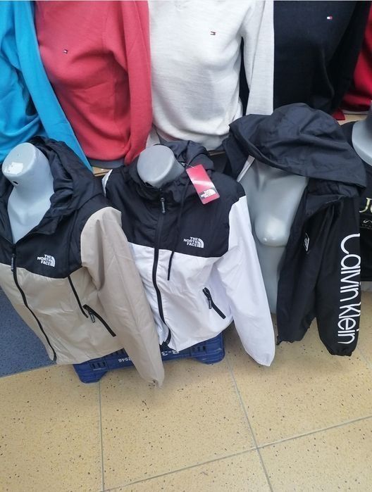 Ново дамско горнище бяло, черно The North Face, Calvin Klein размер S