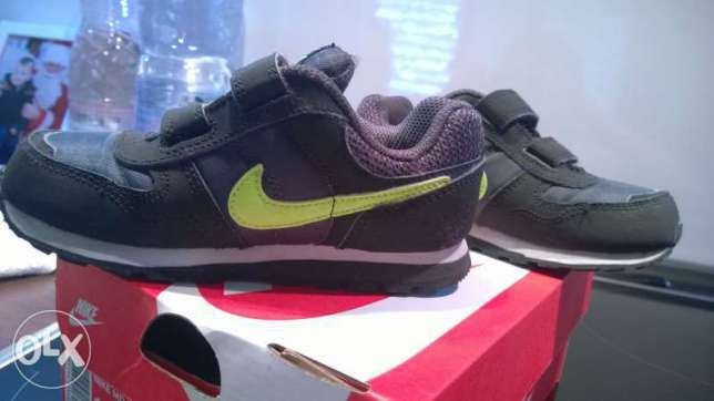 Маратонки Nike MD Runner TDV 27номер