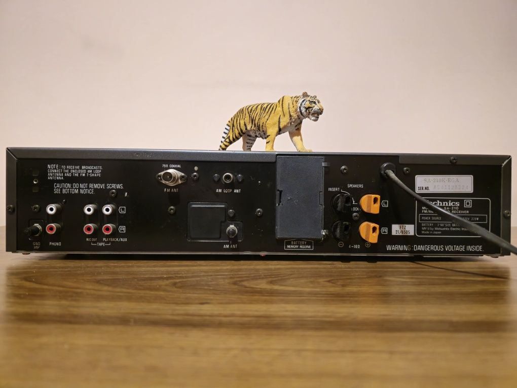 Technics SA-210. Calitate analogică din vremuri de aur. Preț fix !
