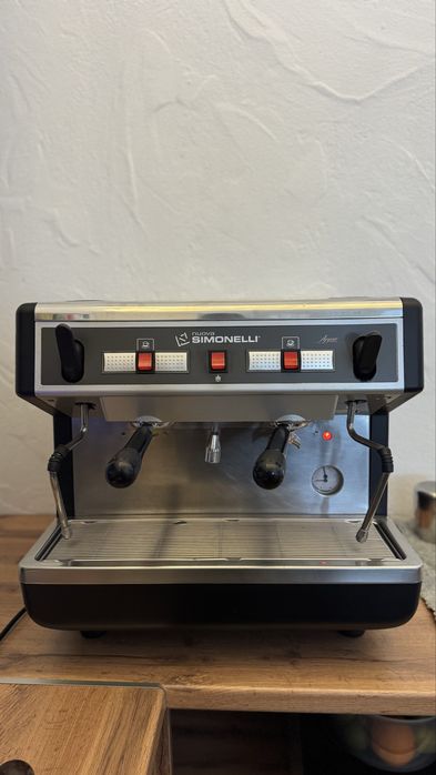 Продается кофемашина с кофемолкой