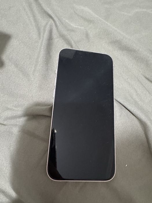 Продаю айфон 13, 256 гб