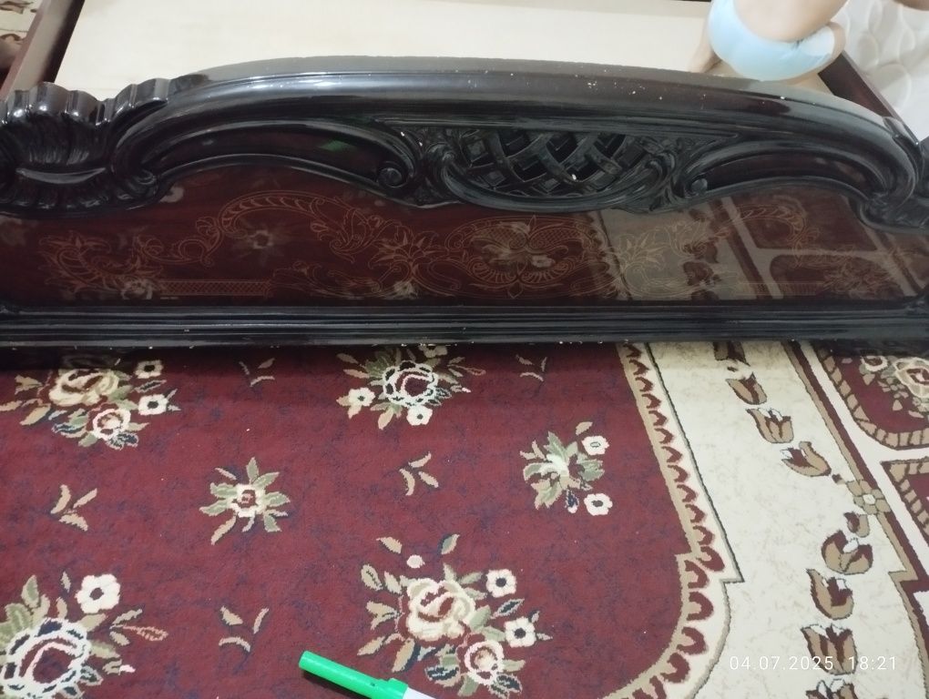 Продам двухспальную кровать