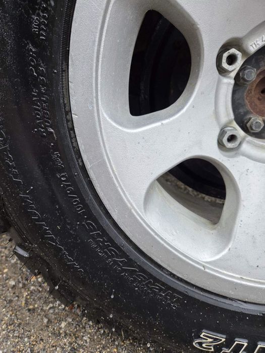 Гуми за кал Hankook MT RT 215/75/15