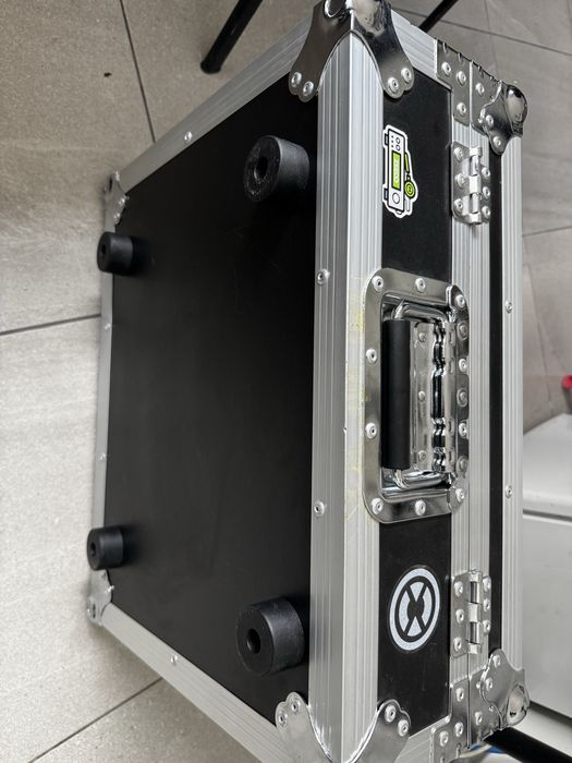 Vand Case  z2 aproape nou 250 lei