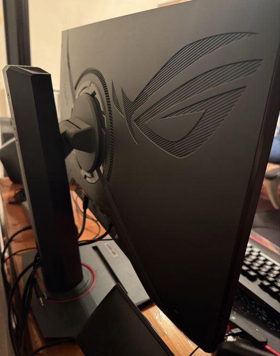 Монитор ASUS ROG Strix XG27ACS 27" 2k 180hz IPS в гаранция