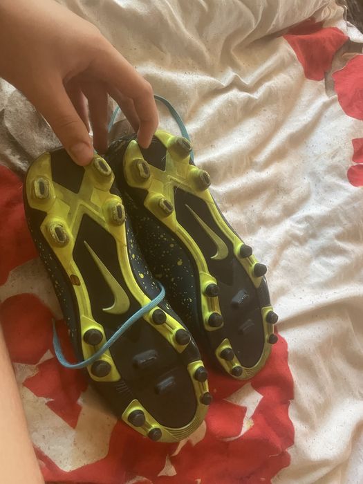 Продавам бутонки Nike Mercurial Vortex ll