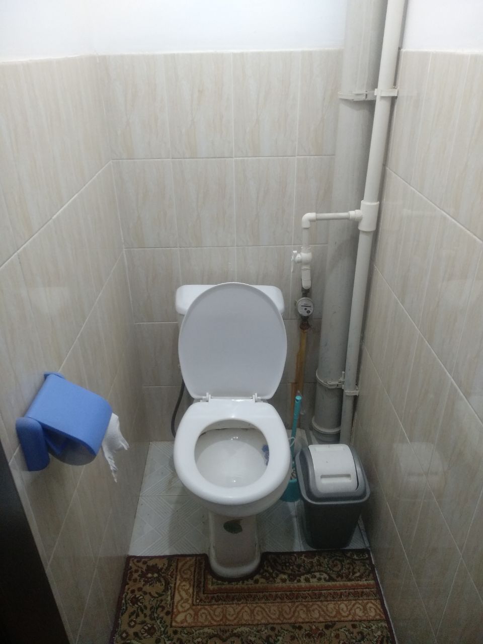 Uy 1 qavati sotiladi 3 xonali