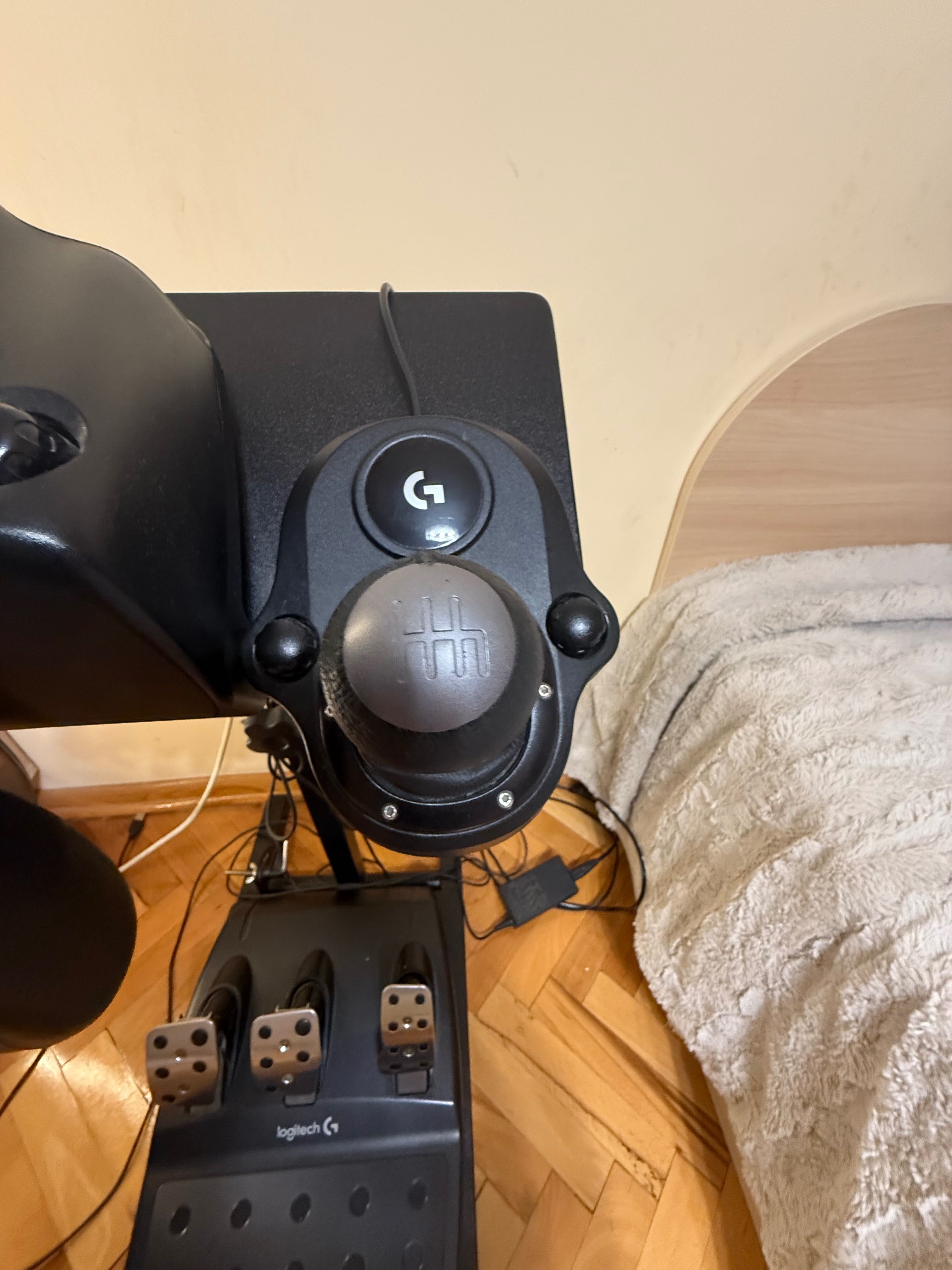 Волан Logitech С Педали И Скоростен Лост