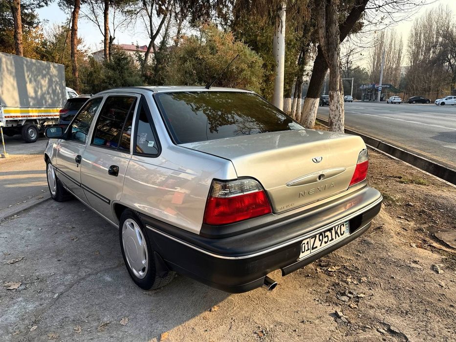 Nexia 1 sotiladi avtomat