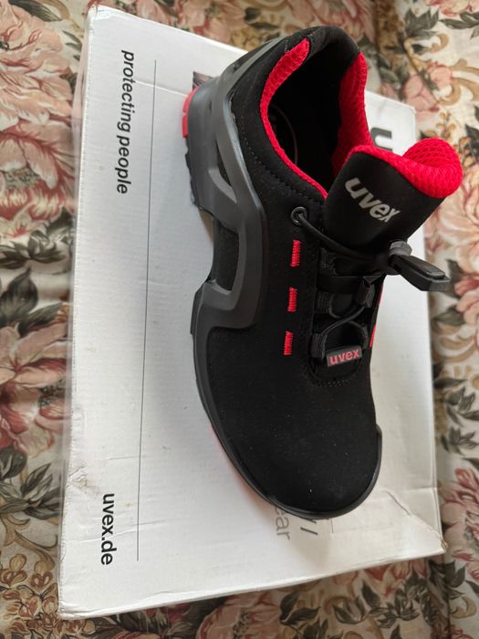 Bocanci de protecție UVEX – Calitate superioară și confort garantat