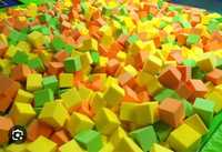 кубики для батутной ямы