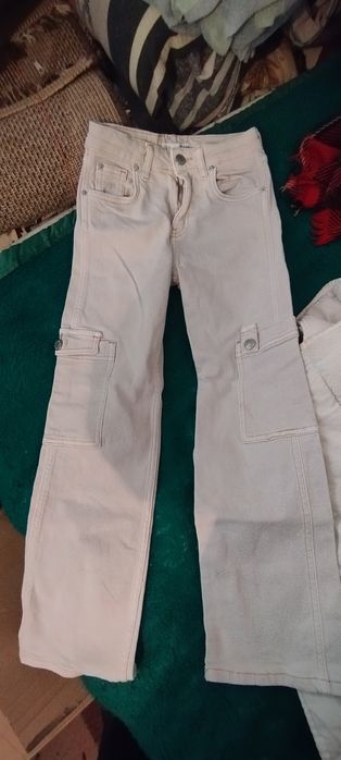 Зара дънки 128 размер цена 10лв.