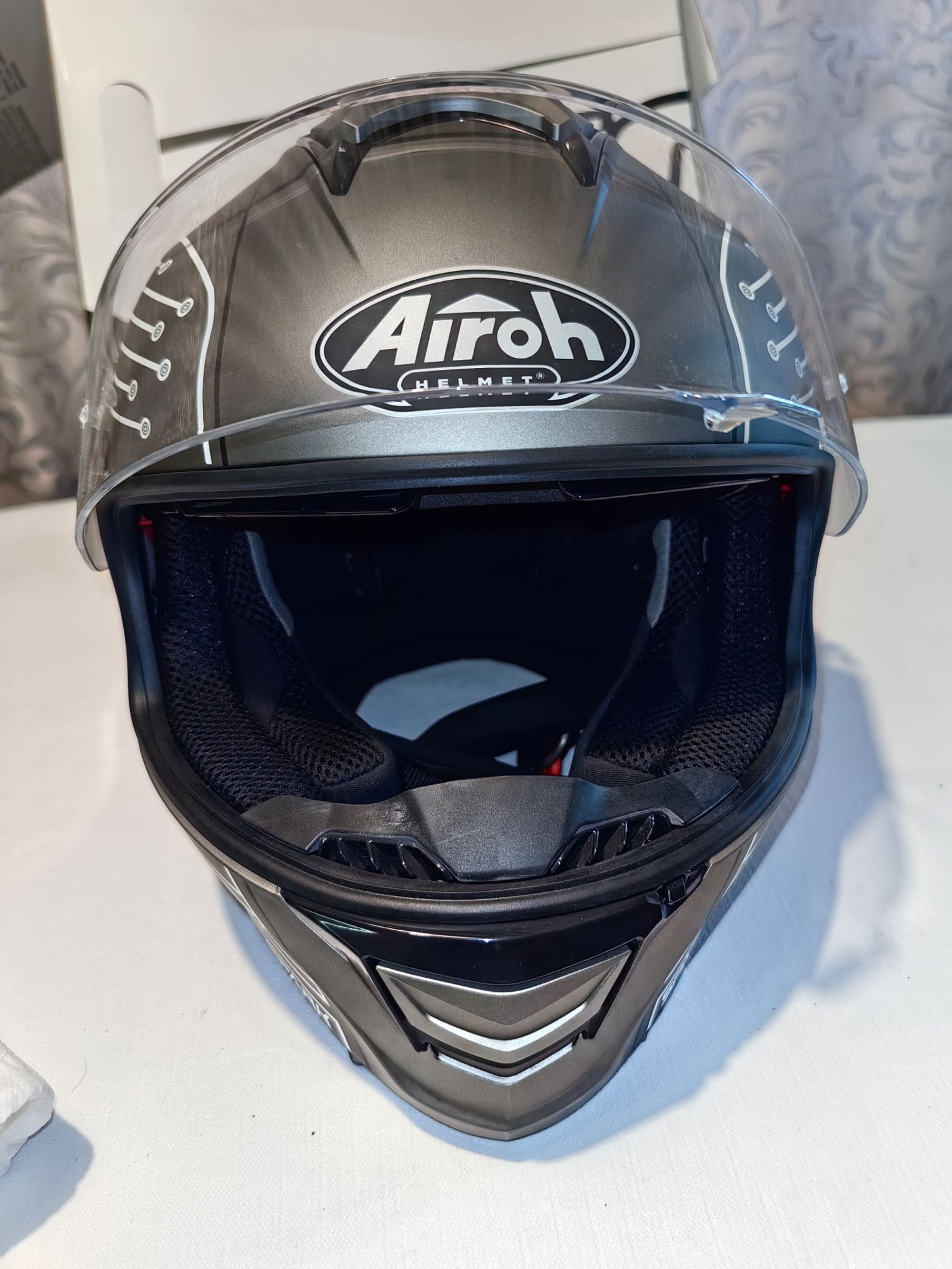 Каска за мотор Airoh SPARK CYRCUIT RED MATT