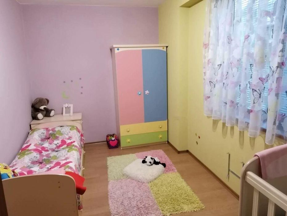 Тристаен, под наем, ж.к Възраждане с включено паркомясто