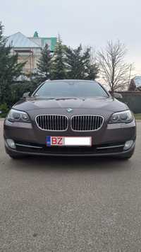 BMW 520d M pachet, padele volan, 4 moduri de condus, head-up dislpay