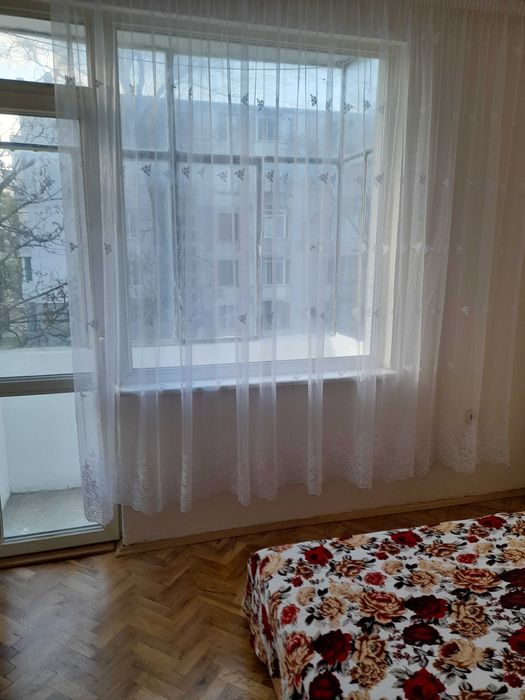 Давам под наем 4 стаен апартамент на ул Н Геров 70 вх А