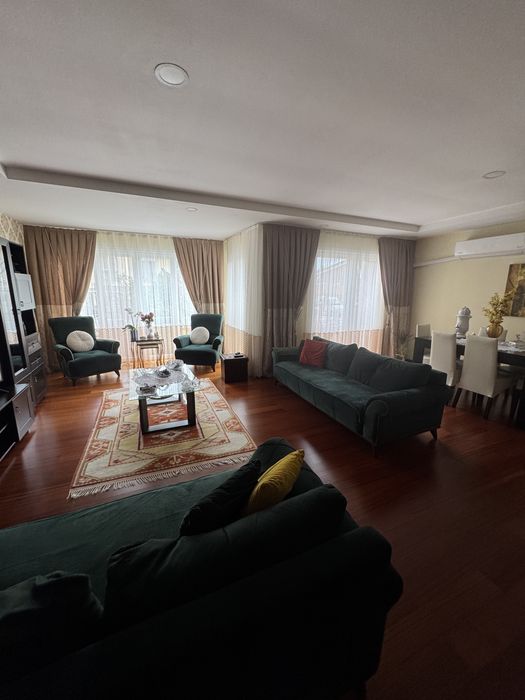 Vila Spatioasa 4 camere Cosmopolis