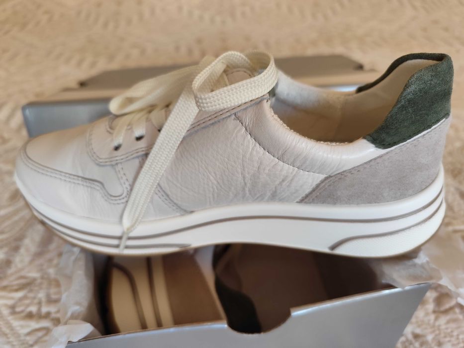 Сникърси Ara в екрю