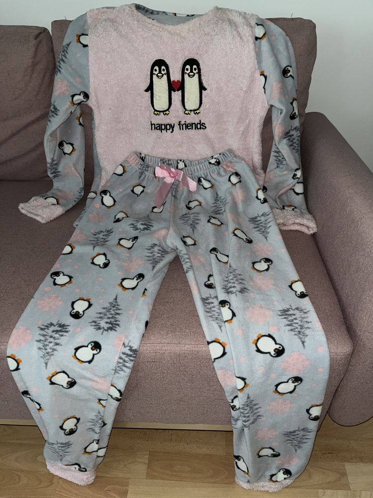Pijamale groase cu pinguini