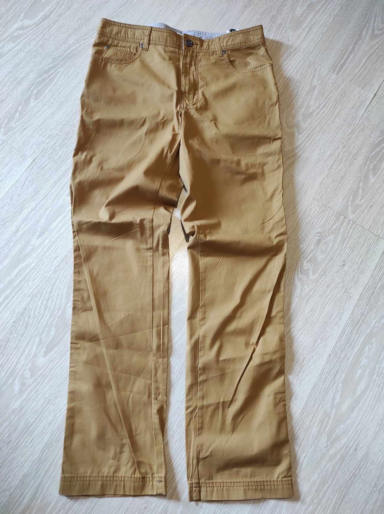 Pantaloni drumetie barbati Columbia 32/32