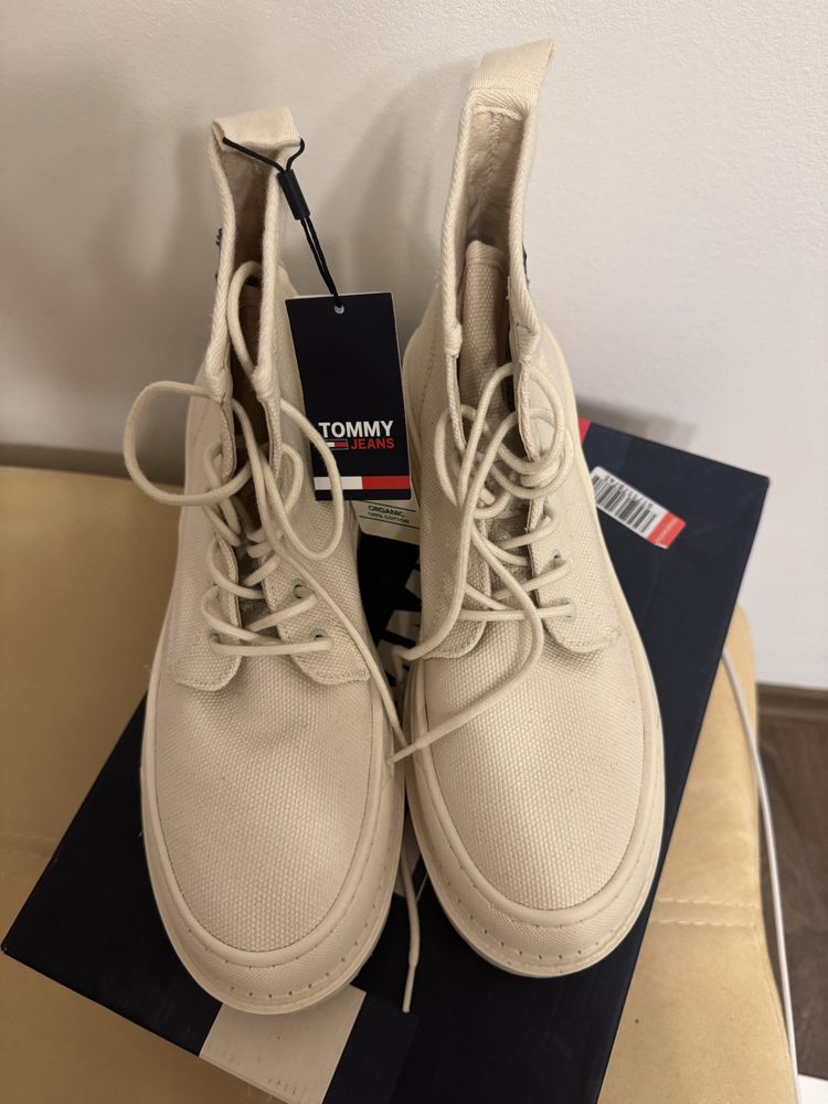 Дамски обукви Tommy Hilfiger
