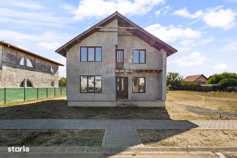 Casă  cu 5 camere Sagu