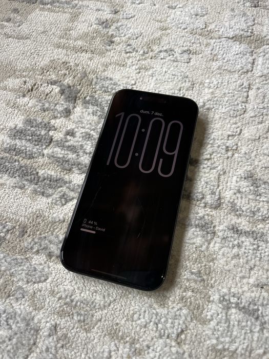 iphone 15 pro black titanium