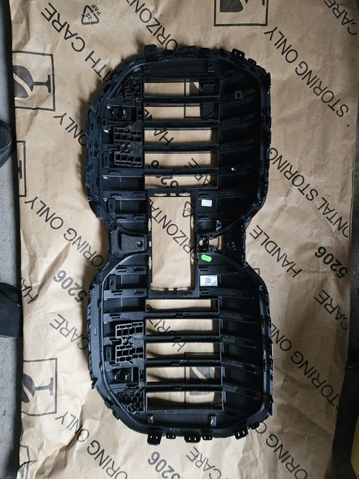 Grila m bmw seria 7 g70 noua originala