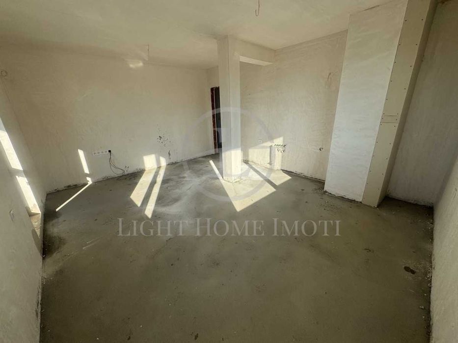 Продава се Тристаен апартамент в Пловдив, Център - 120 кв.м за 1000 €/кв.м - Снимка #1