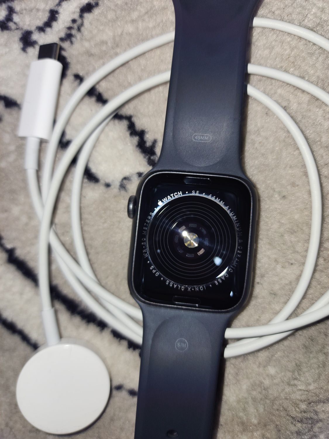 Продам свой Apple watch SE 44