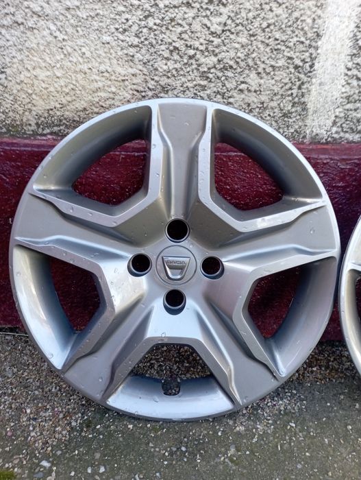 Set capace roți Dacia Logan Sandero R16