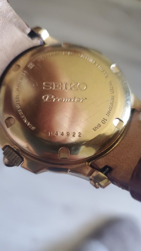 Часы Seiko Premier