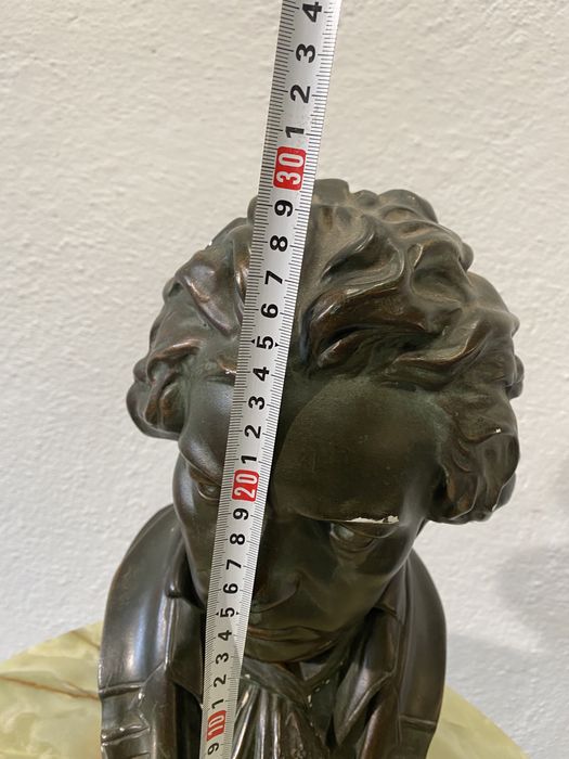 Бароков бюст скулптора от порцелан